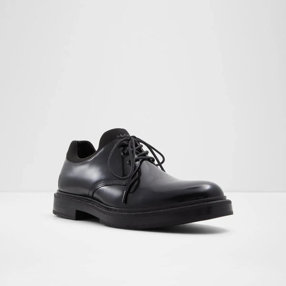 Barlow Lace-Up Shoes