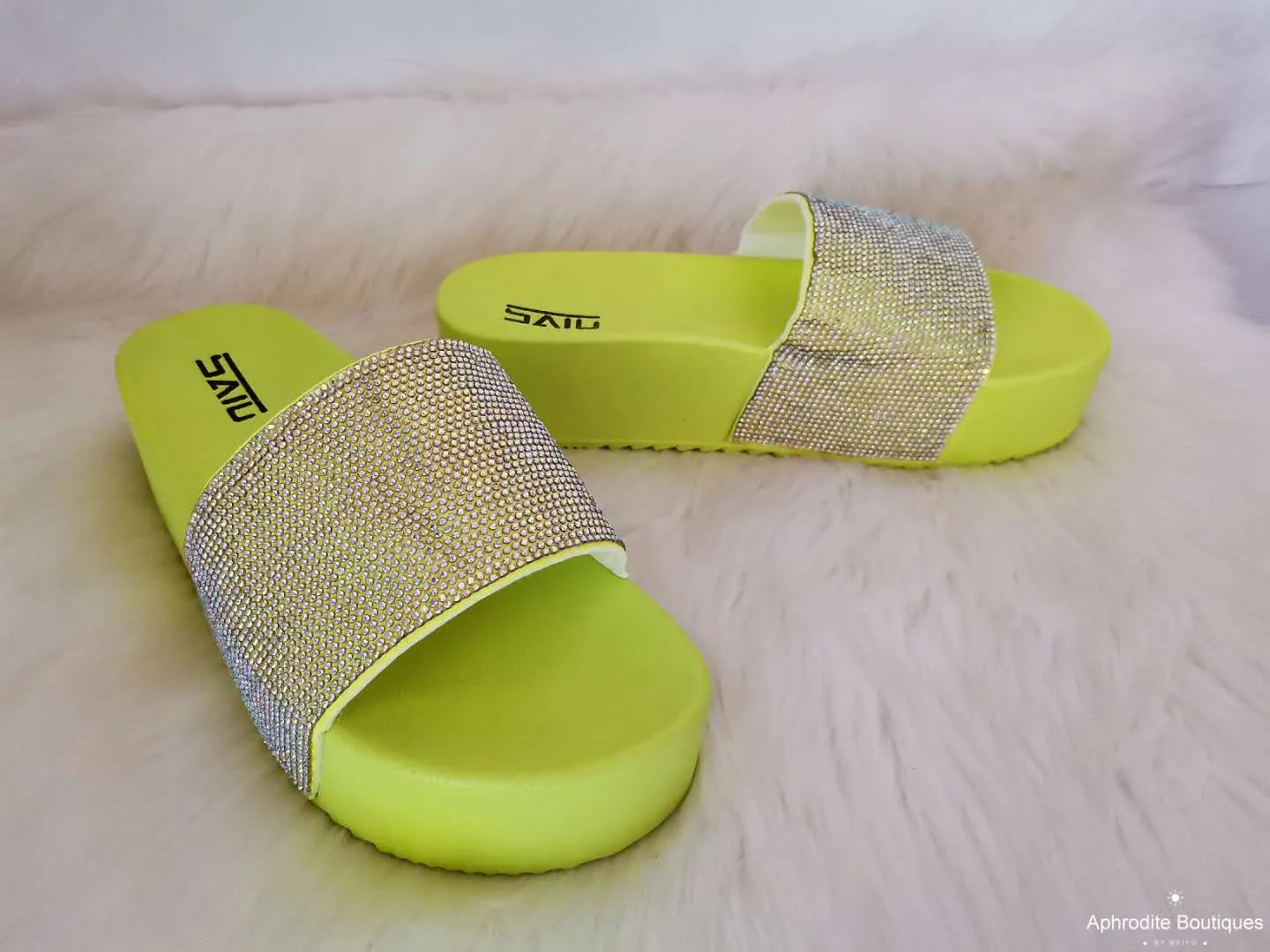 Hot selling shiny slippers ST0073