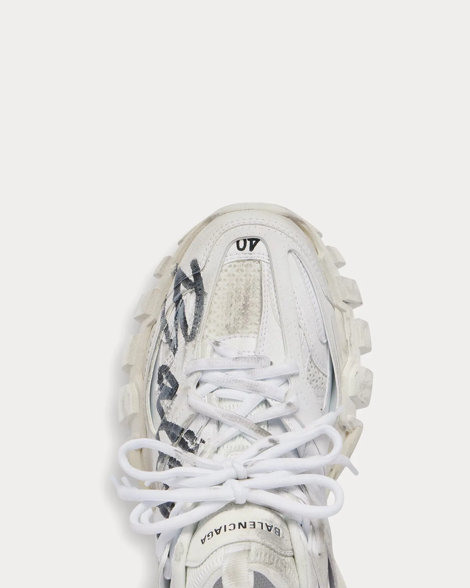 Track Signature White / Black Low Top Sneakers