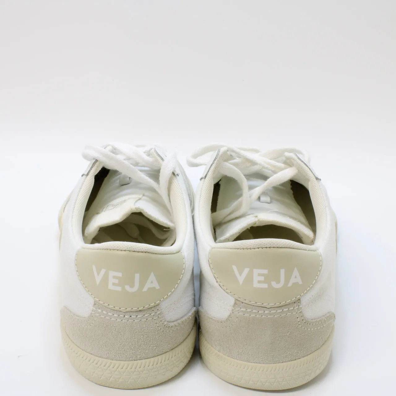 Veja Volley White Pierre F Uk Size 6