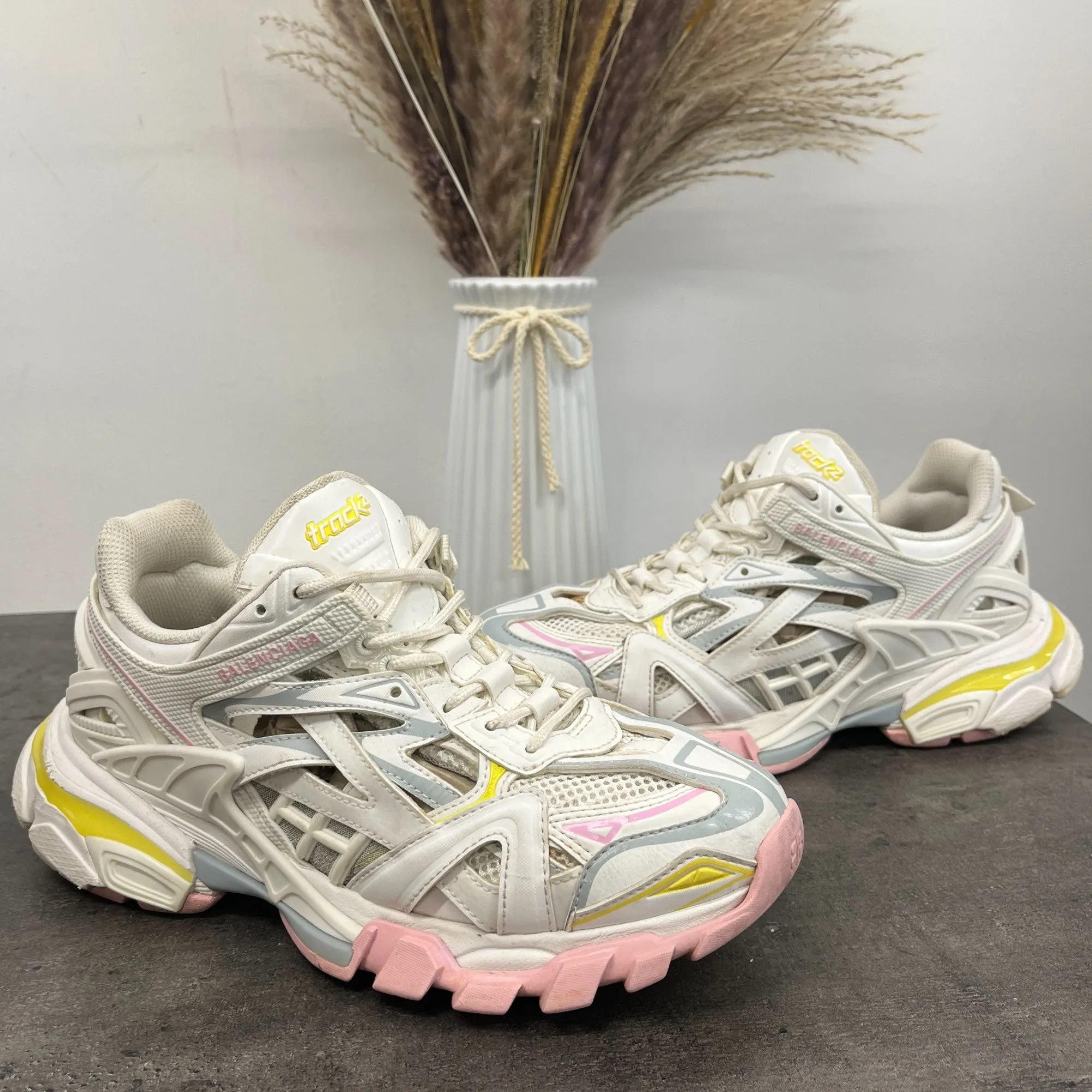 Women's Track 2.0 Low Trainers White Size EU 38 / UK 5